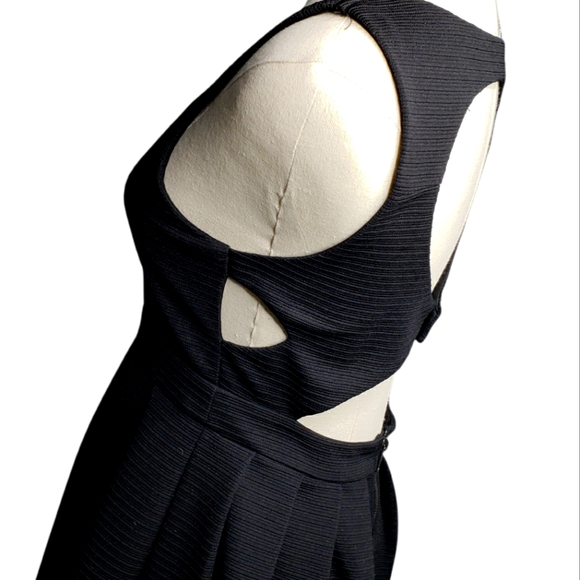 YA Sleeveless Little Baxk Black Keyhole Dress Sparkle Built In Side Cutouts EUC - Picture 4 of 8